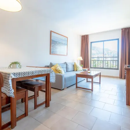 Ronda Iv - Location アパート